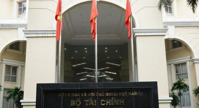 Một loạt các sắc thuế được Bộ Tài chính đề xuất gia hạn