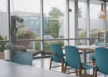 Google "đuổi việc" cả robot