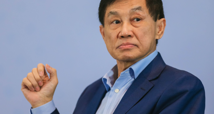 Hàng hiệu đem về khoản lãi lớn cho ông Johnathan Hạnh Nguyễn