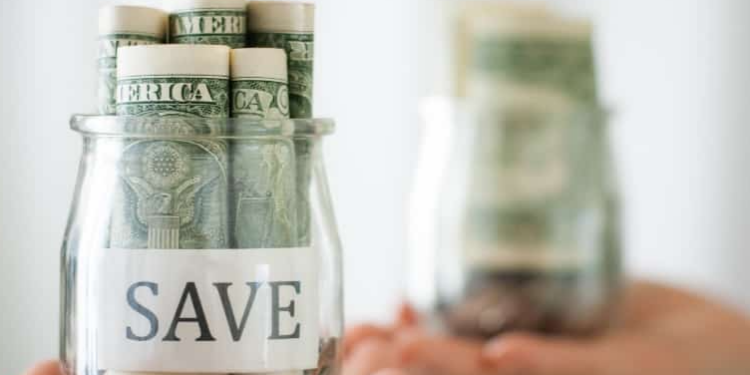 Tiết kiệm không hiệu quả bởi 4 sai lầm này