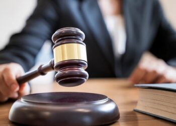 Công bố thông tin "trễ" hạn và chưa đầy đủ, hai doanh nghiệp họ dầu khí bị xử phạt hàng trăm triệu đồng