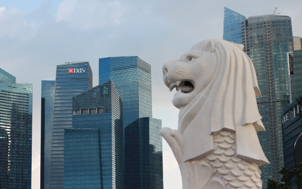 Phụ nữ Singapore vượt xa đàn ông trong giao dịch tiền điện tử, báo cáo cho thấy