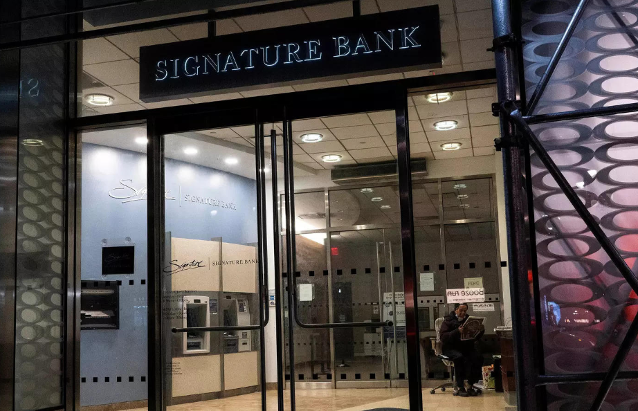 Tại sao Mỹ vội vàng đóng cửa Signature Bank?