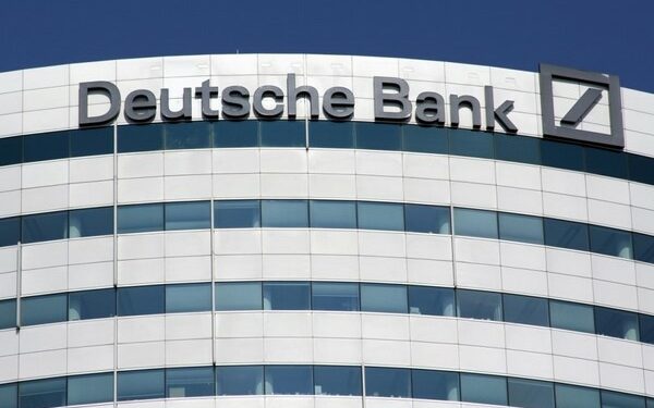 Deutsche Bank có bị vạ lây?