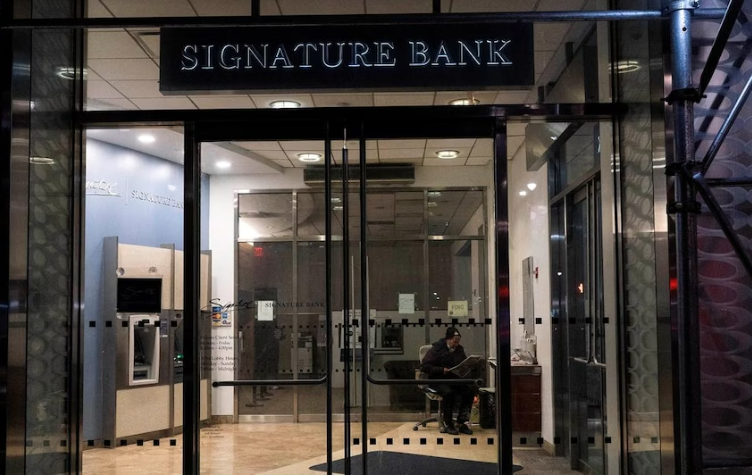 Signature Bank tiếp nối sự sụp đổ của Silicon Valley Bank