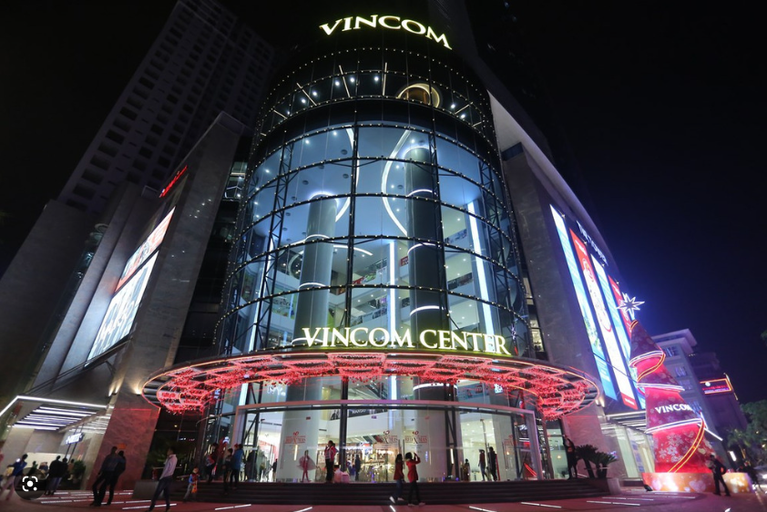 Hé lộ mức thu nhập của dàn lãnh đạo Vincom Retail, cao nhất gần 1 tỷ/tháng