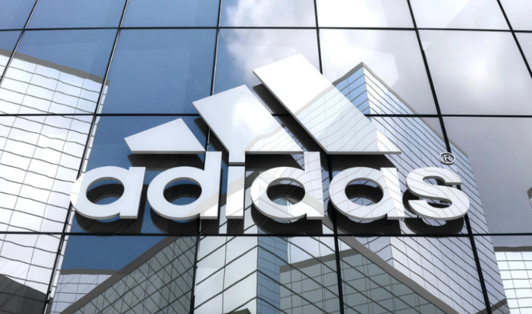 Adidas bi quan, có thể lỗ cả trăm triệu USD năm 2023