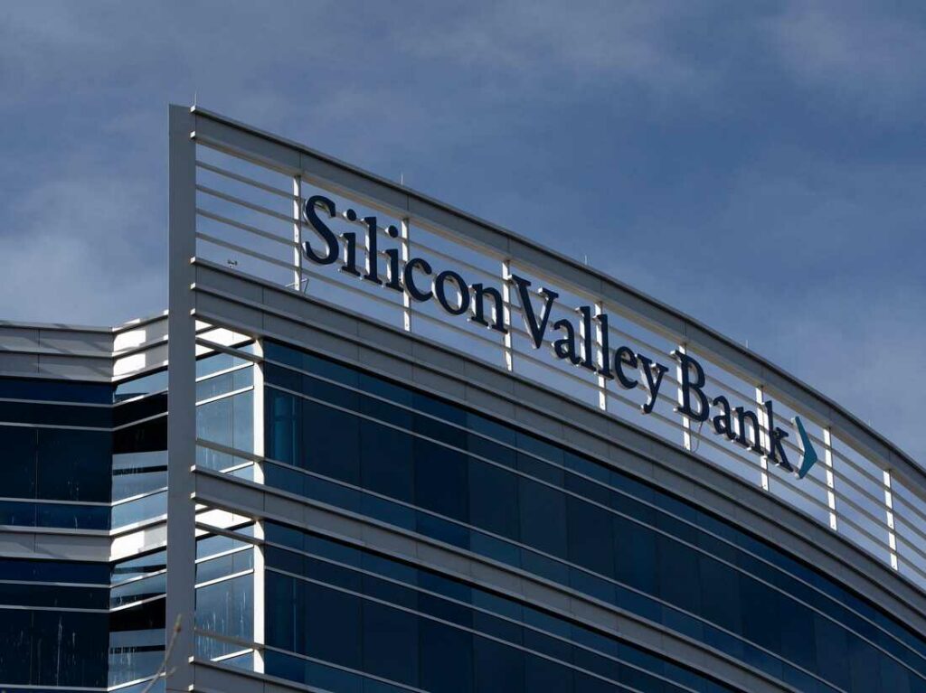 Lộ diện 2 ngân hàng Mỹ muốn mua lại Silicon Valley Bank