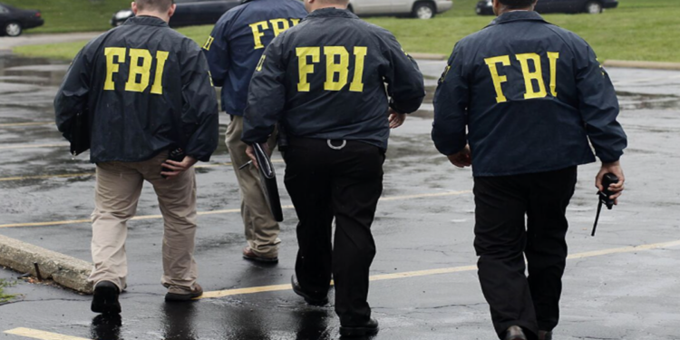 FBI tìm thấy gì trong nhà “cận thần” trung thành của Sam BankmanFried FTX