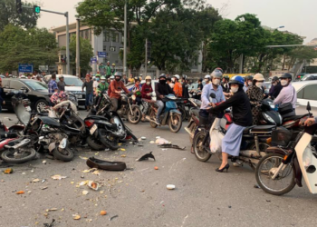 Bảo hiểm BSH tạm ứng 259 triệu đồng cho chủ ôtô gây tai nạn ở nút giao Võ Chí Công - Xuân La