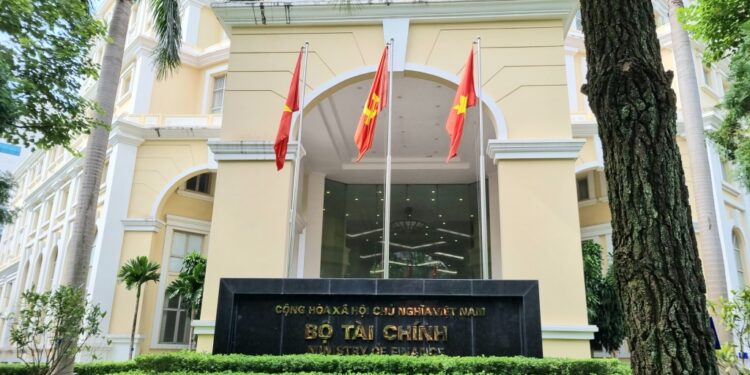 Lý do Bộ Tài chính đề xuất bỏ quy định thống kê chi phí xăng dầu