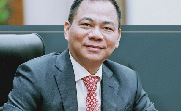 Ông Phạm Nhật Vượng dùng tiền túi, "bơm" 1 tỷ USD cho VinFast