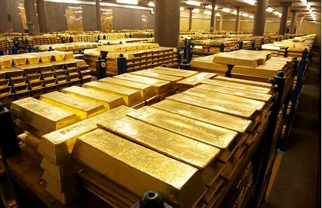 Ba Lan mua thêm 15 tấn vàng, đề phòng bất lợi