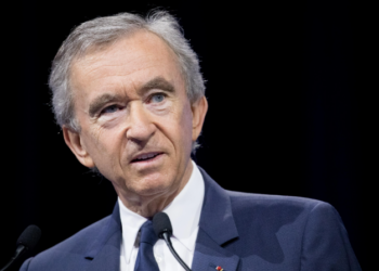 Bernard Arnault - Ông chủ LVMH "tung chiêu" tuyển người kế vị
