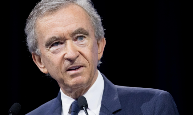 Bernard Arnault - Ông chủ LVMH "tung chiêu" tuyển người kế vị