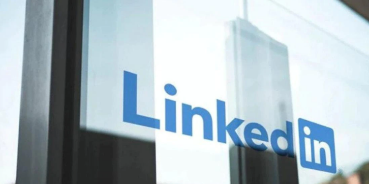 Lý do LinkedIn sa thải hơn 700 người
