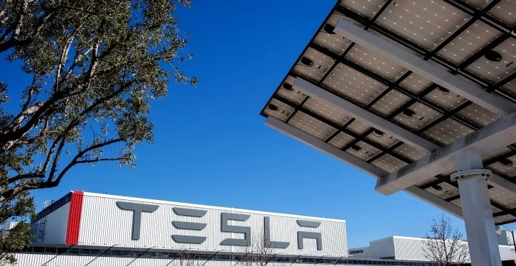 Tesla tụt 50 bậc khi đánh giá thương hiệu uy tín