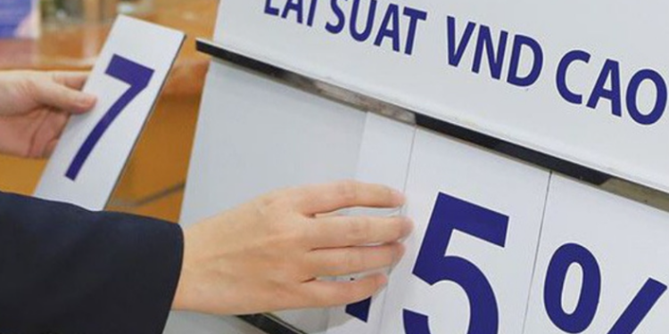 Ngân hàng đồng loạt giảm lãi suất tiết kiệm