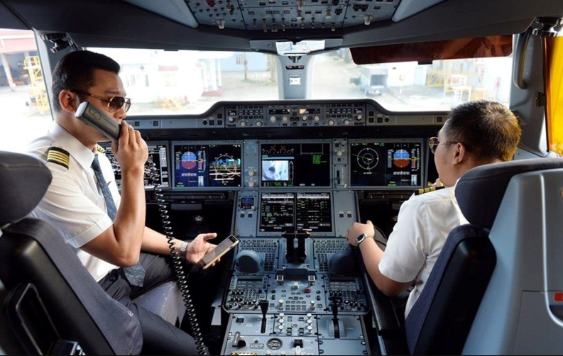 Lương phi công Việt Nam thấp hơn 59% so với phi công quốc tế cùng hãng bay