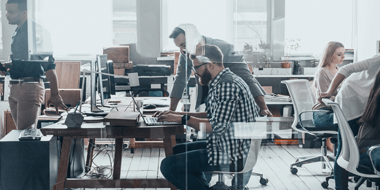 Nhân viên công nghệ Mỹ chấp nhận lương thấp để ổn định