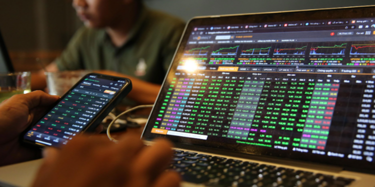 Lính mới F0 đổ xô tìm cơ hội, tài khoản chứng khoán mới mở lập kỷ lục