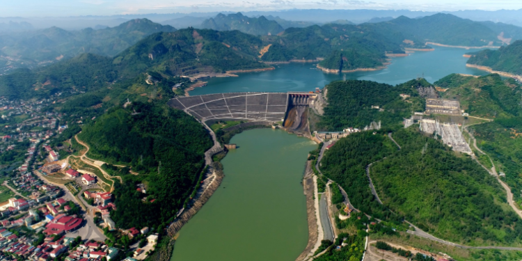 Dừng phát điện tại 11 nhà máy thủy điện