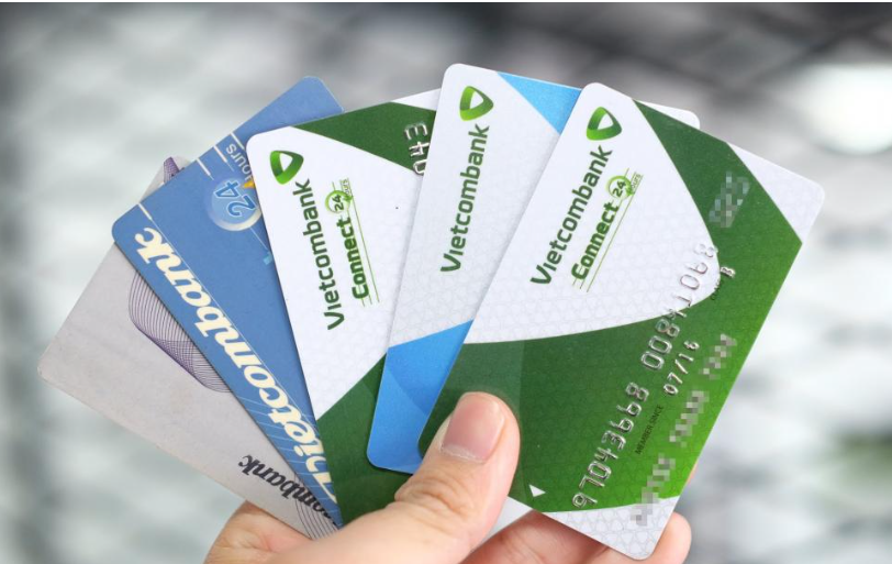 Từ 1/7, Vietcombank tăng hàng loạt phí dịch vụ thẻ