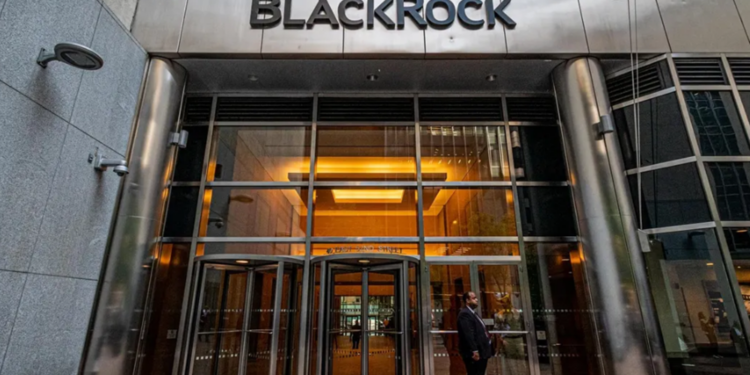 BlackRock “cứng đầu” tiếp tục nộp đơn đăng ký ETF Bitcoin sau khi bị SEC từ chối 