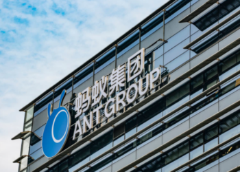 Ant Group lãnh phạt gần 1 tỷ USD, cổ phiếu Alibaba bật tăng