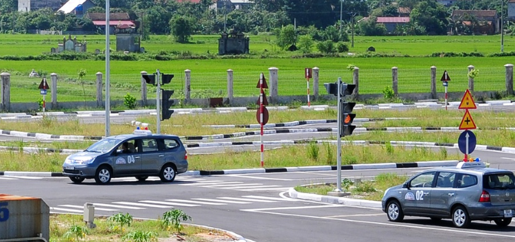 Giám đốc một Trung tâm đào tạo và sát hạch lái xe bị bắt
