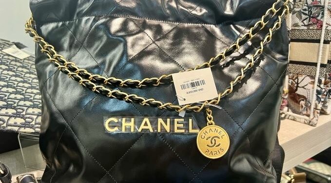 Hàng giả Chanel, LV tràn lan phố du lịch Đà Nẵng
