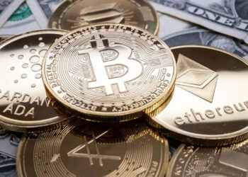 Bitcoin vượt 120.000 USD: Cơn địa chấn từ Washington đến phố Wall