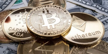 Bitcoin vượt 120.000 USD: Cơn địa chấn từ Washington đến phố Wall
