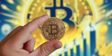 Bitcoin lập đỉnh lịch sử mới vượt 115.000 USD