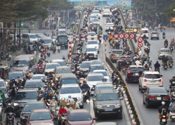 Hà Nội trước "giờ G" cấm xe xăng: Thiếu hạ tầng, dân chưa sẵn sàng