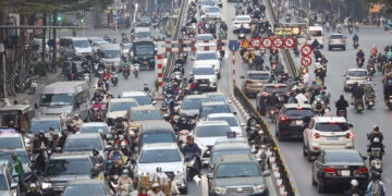 Hà Nội trước "giờ G" cấm xe xăng: Thiếu hạ tầng, dân chưa sẵn sàng