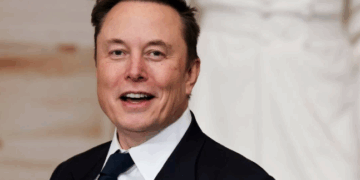 Quỹ đầu tư Tesla hoãn niêm yết sau khi Elon Musk tuyên bố lập “đảng Mỹ”