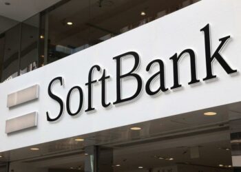 SoftBank chi 2 tỷ USD để trở thành cổ đông lớn của Intel