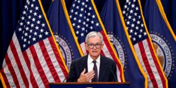 Fed giảm lãi suất 0,25%: Bước đi đầu tiên trong năm 2025