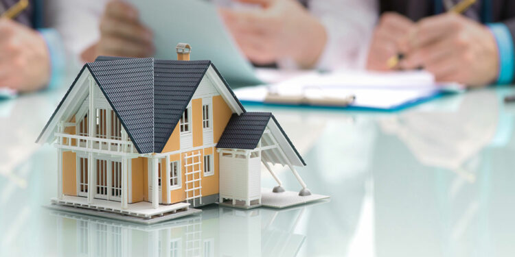 Mua nhà thế nào để không "kẹt vốn" sau cưới?