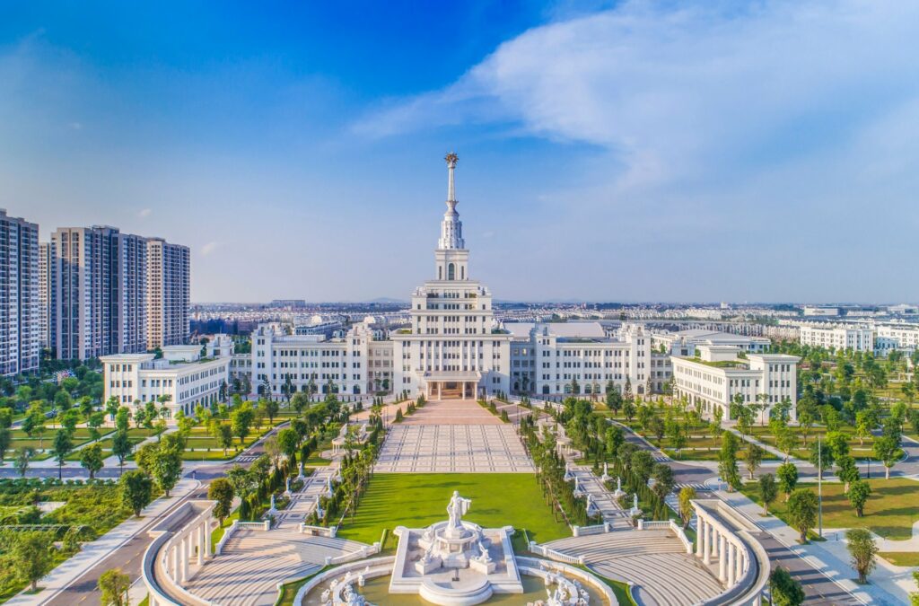 Vingroup bứt phá vốn hóa, soán ngôi Vietcombank trên sàn chứng khoán
