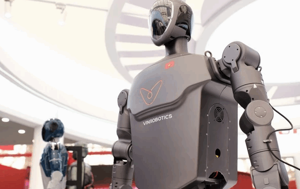 Vingroup rót 252 tỷ vào công ty robot hình người