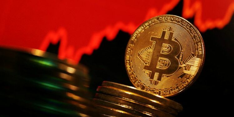 Bitcoin lao đao sau cú sụt vốn hóa hàng trăm tỷ USD: Nhà đầu tư ồ ạt rút khỏi sàn